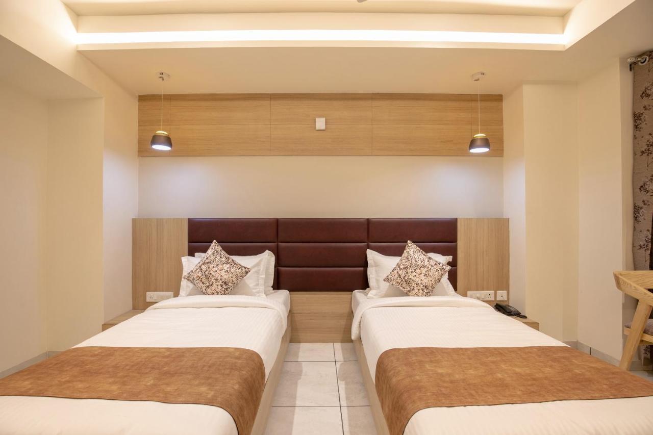 Hotel Silvera Grand Ahmedabad Exterior photo