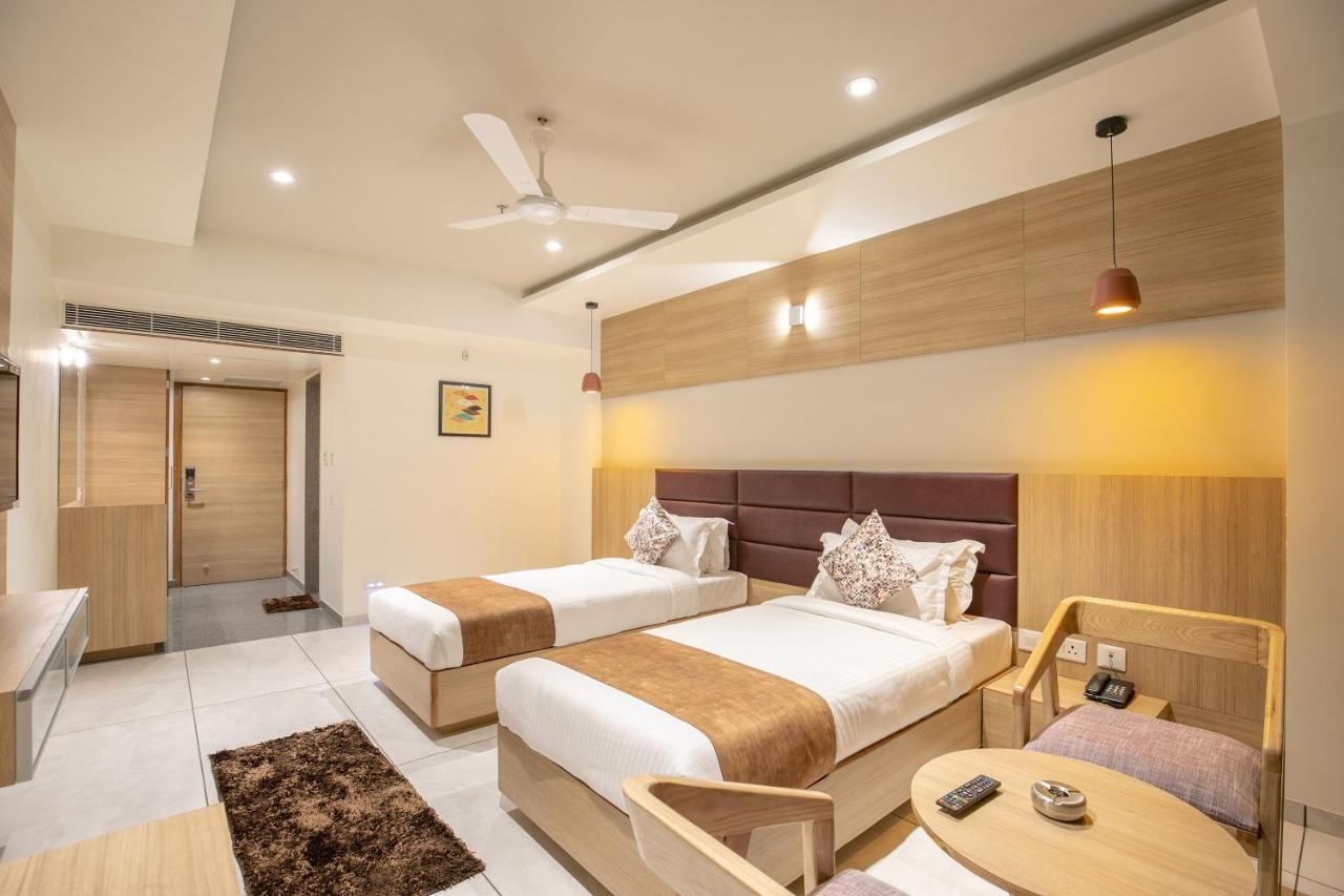 Hotel Silvera Grand Ahmedabad Exterior photo